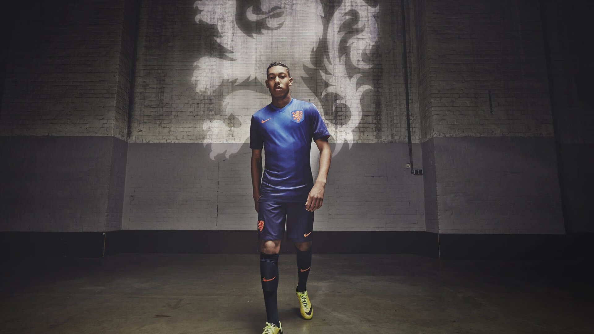 国足新阵容首次亮相引期待,国足新一期