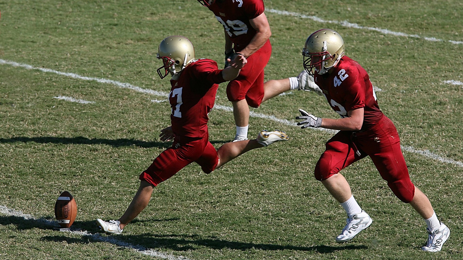 前场站位灵活打乱盯防节奏：以节奏为武器的进攻制胜法